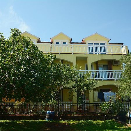 שיבניק Apartments Bosnjak מראה חיצוני תמונה