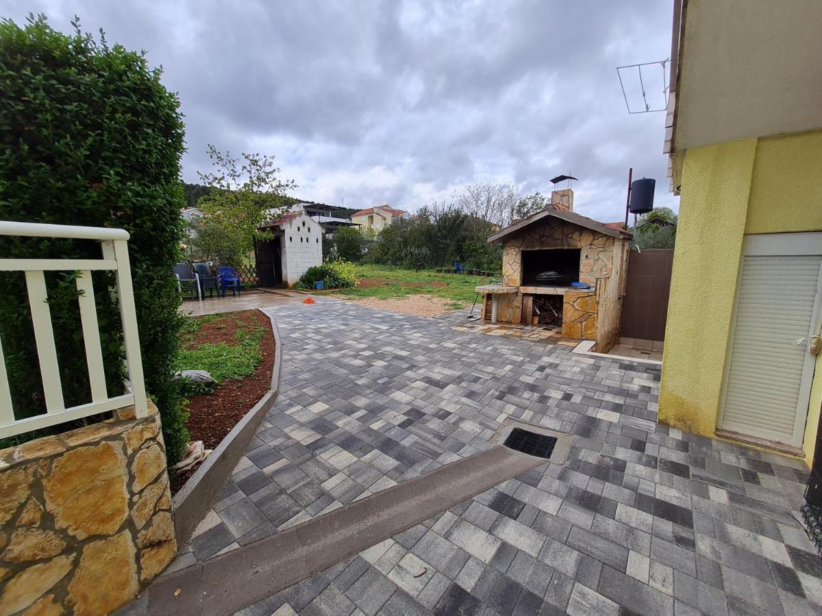 שיבניק Apartments Bosnjak מראה חיצוני תמונה
