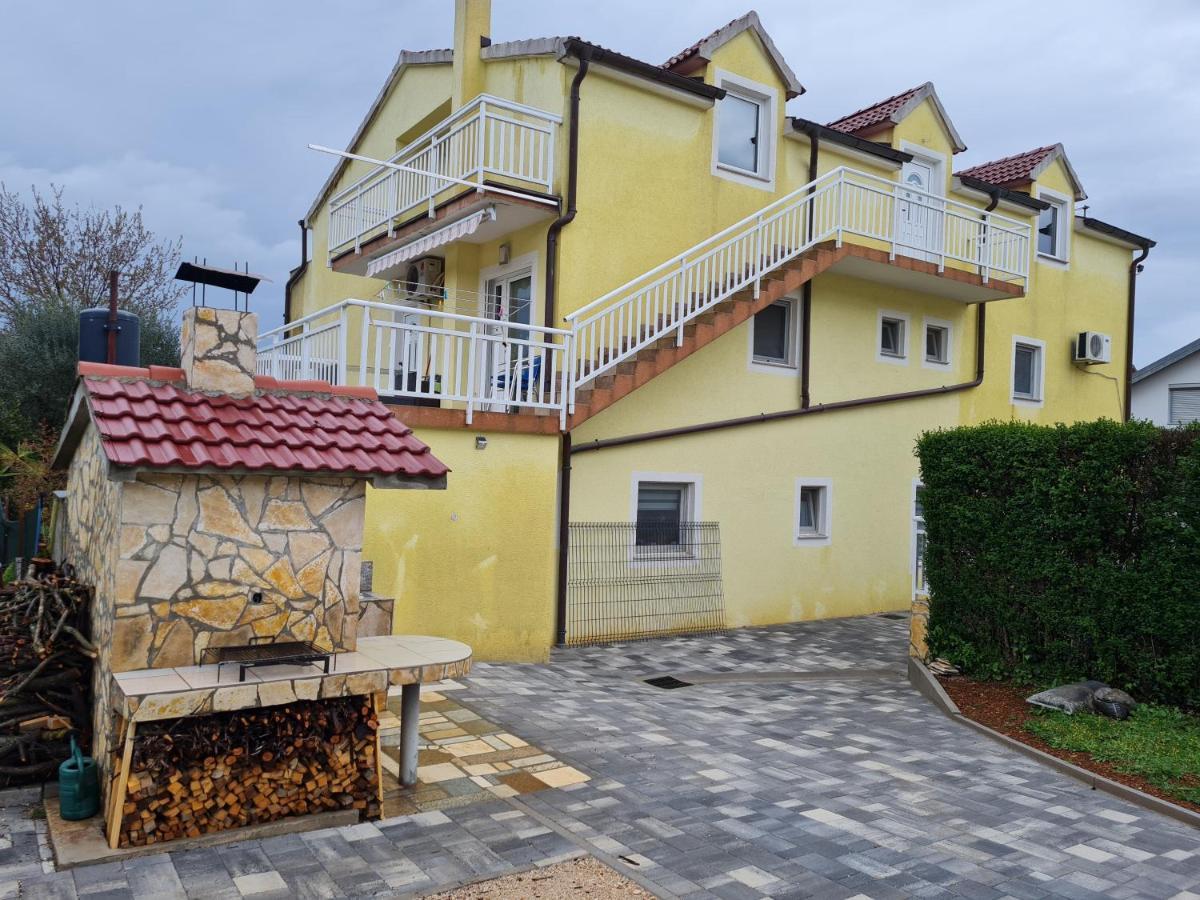 שיבניק Apartments Bosnjak מראה חיצוני תמונה