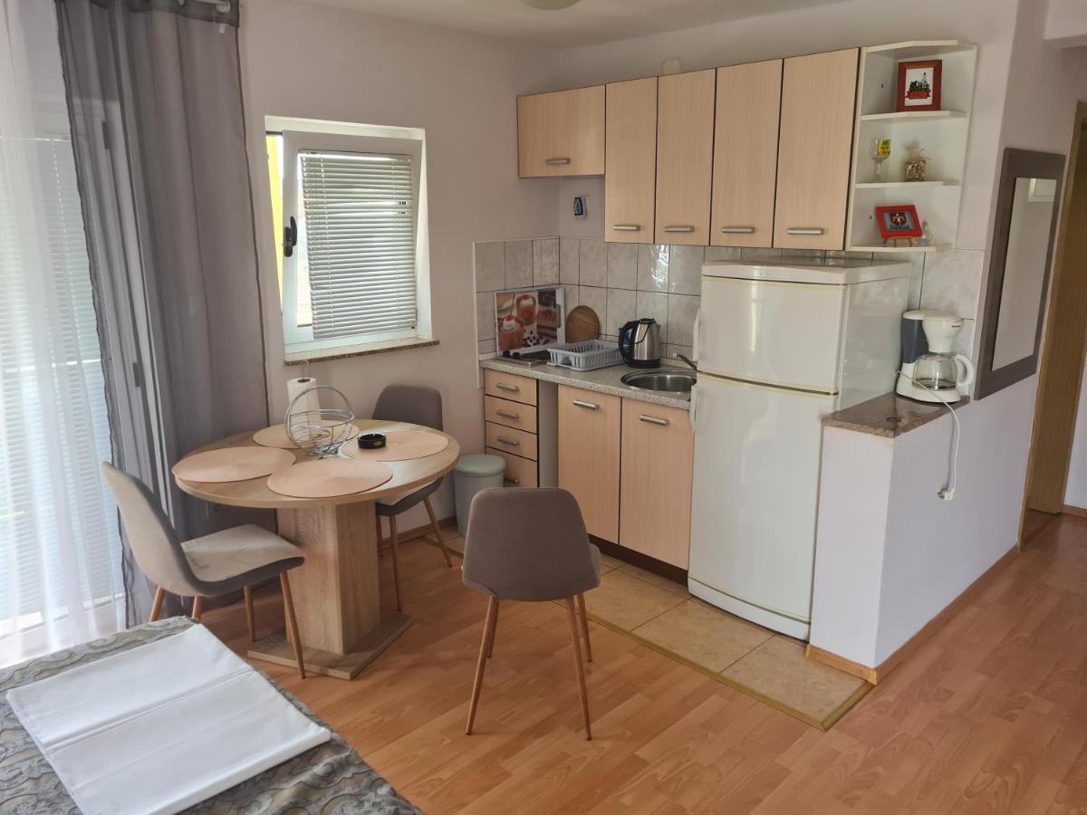 שיבניק Apartments Bosnjak מראה חיצוני תמונה
