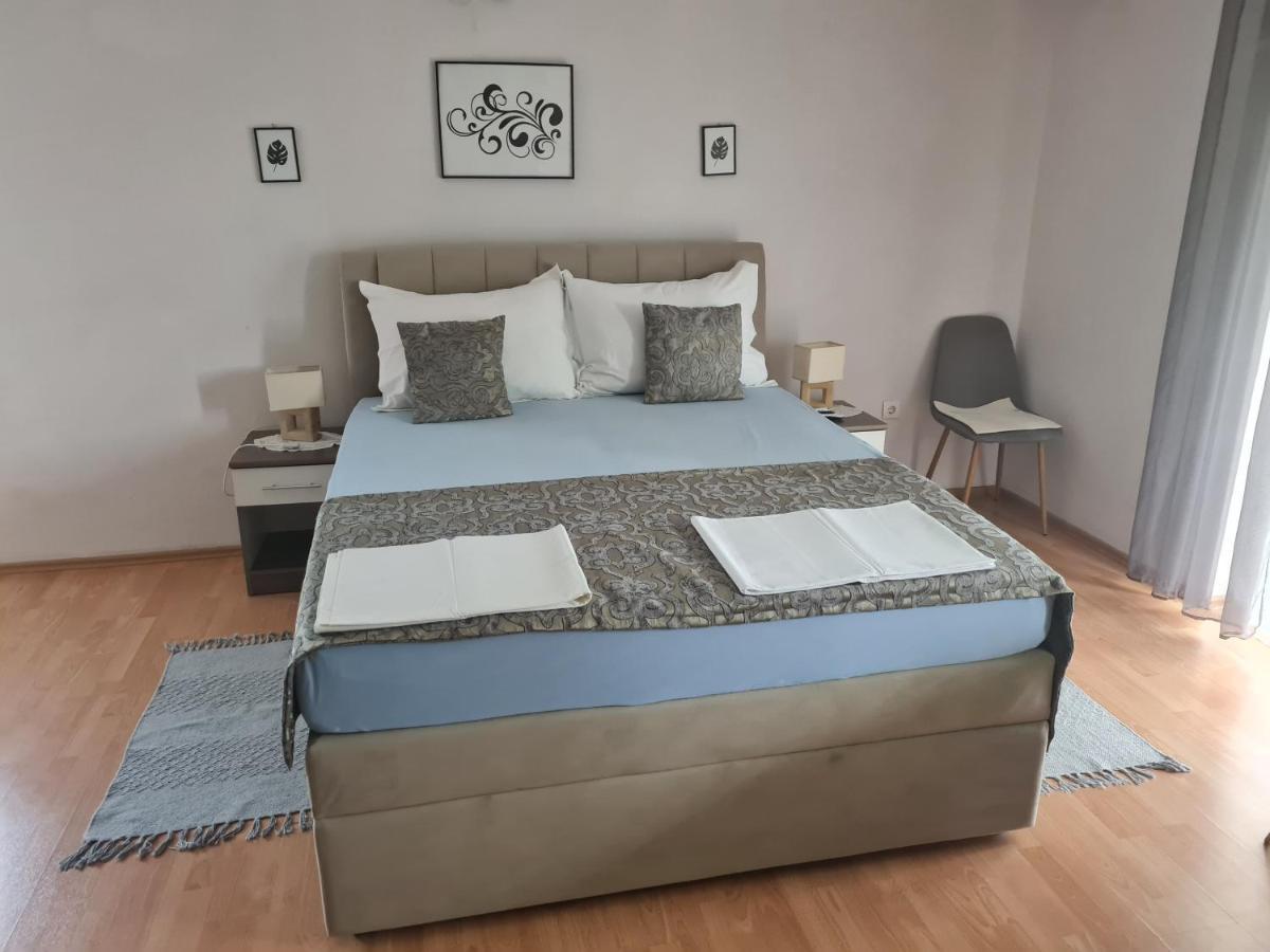 שיבניק Apartments Bosnjak מראה חיצוני תמונה
