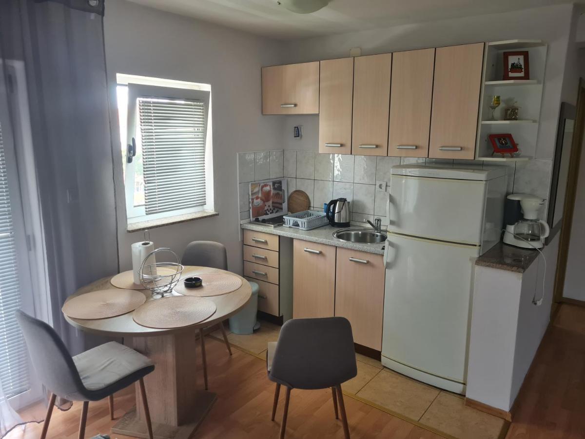 שיבניק Apartments Bosnjak מראה חיצוני תמונה