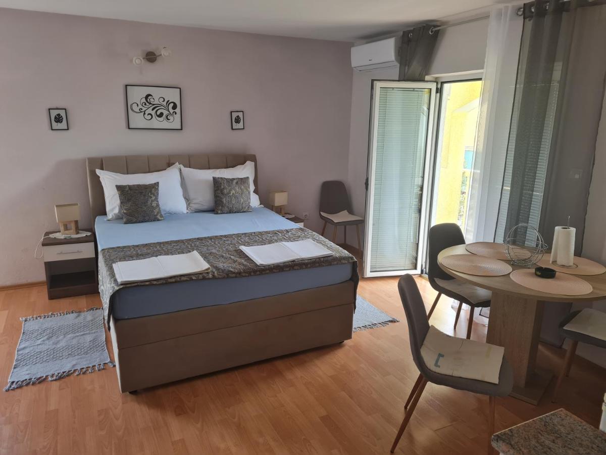 שיבניק Apartments Bosnjak מראה חיצוני תמונה